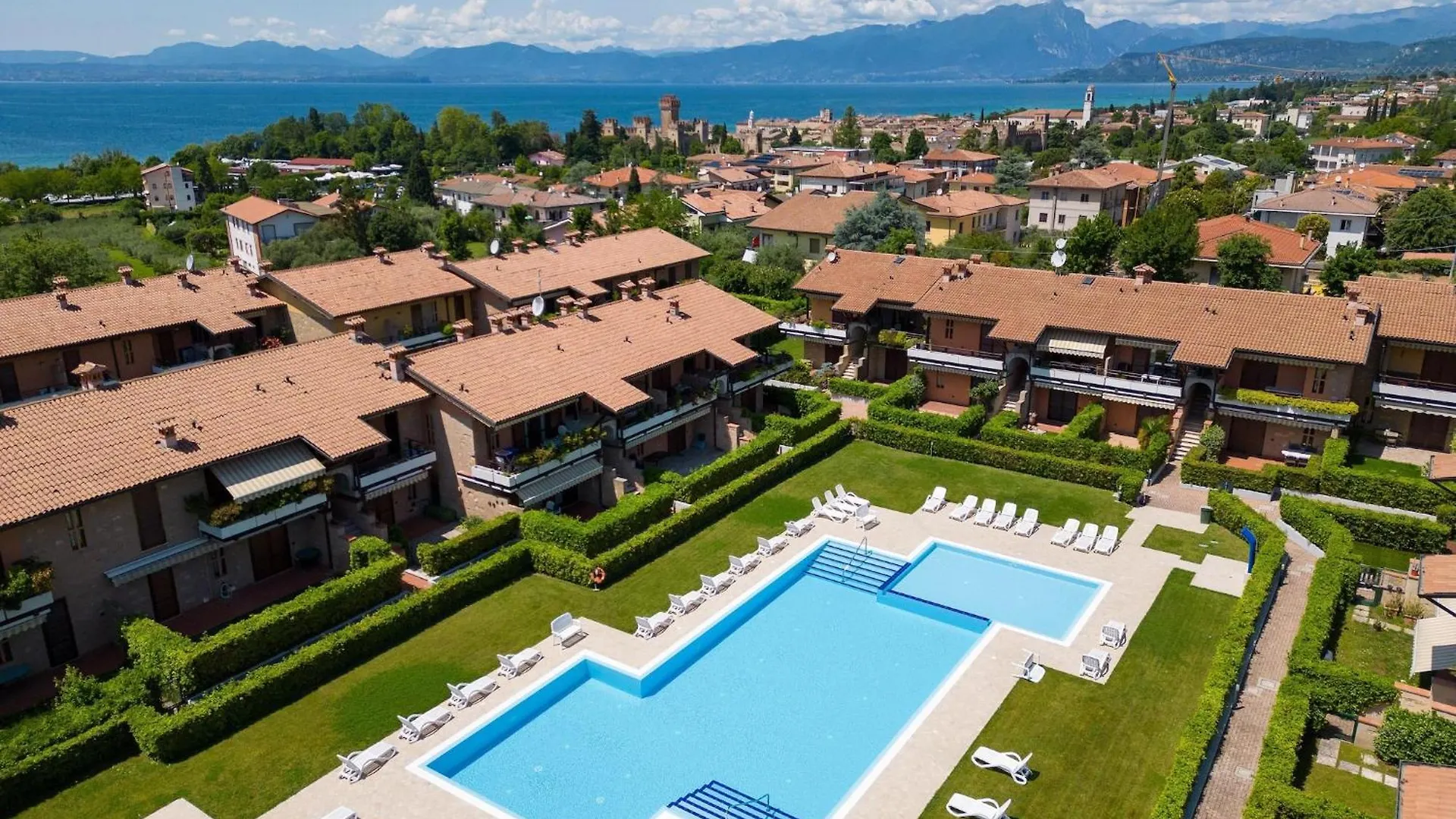 Amazing Holiday Home In Lazise With Swimming Pool Italie